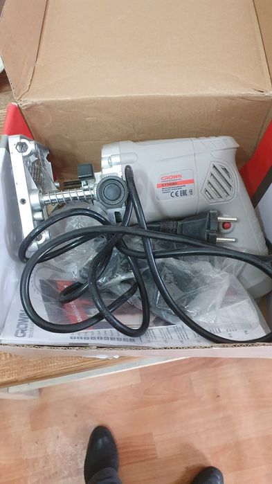 Фрезер кромочный.