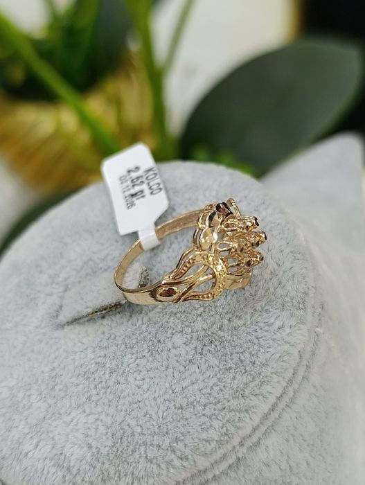 Золотое кольцо, проба 585, вес 2,52 гр, размер 18,5