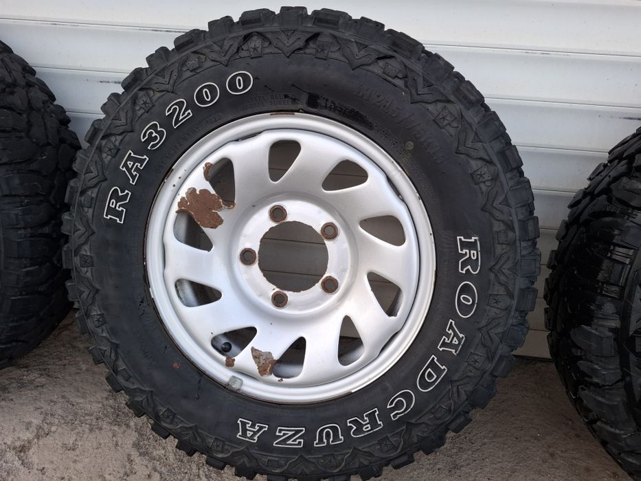 Гуми с джанти 215/75  R15