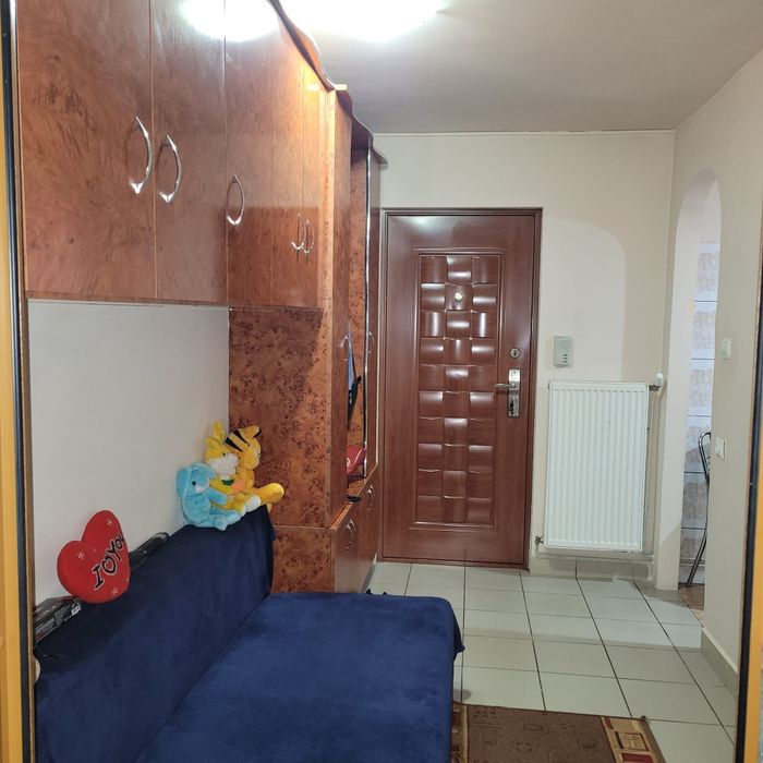 Vând sau schimb apartament cu 1 cameră – 41 mp utili – Zona Confecții, Arad