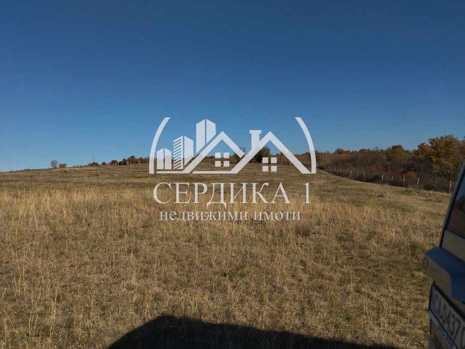 Продава се Парцел в с. Лобош, Област Перник - 51314 кв.м за 6 €/кв.м - Снимка #2