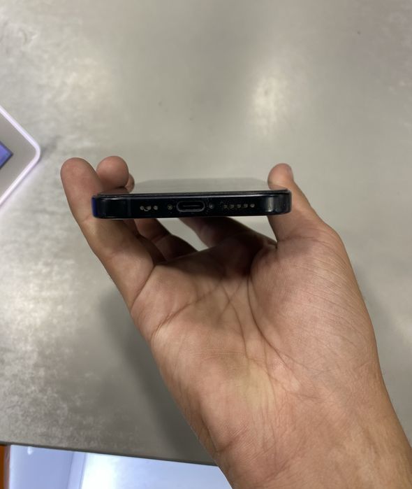Iphone 16 Space Black