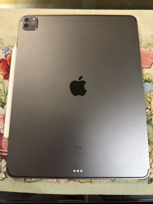 iPad Pro 12.9" (generatia 4) 256 GB Cellular + Apple Pencil 2