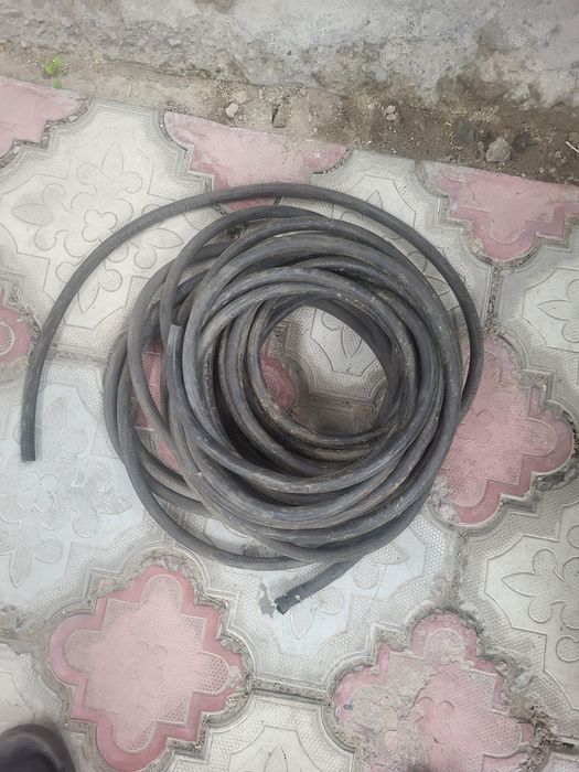 Продам кабель трёхжильный.