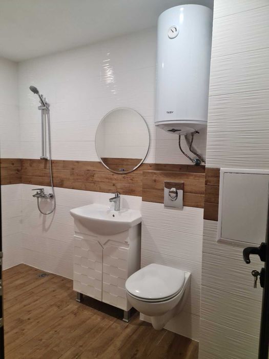 Дава се под наем Тристаен апартамент в Пловдив, Център - 80 кв.м за 510 € - Снимка #13