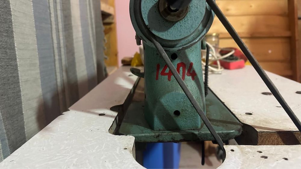 Прмышленная швейная машинка