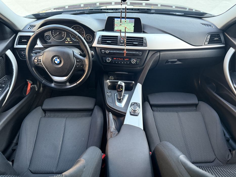 BMW 320d automat bi-xenon