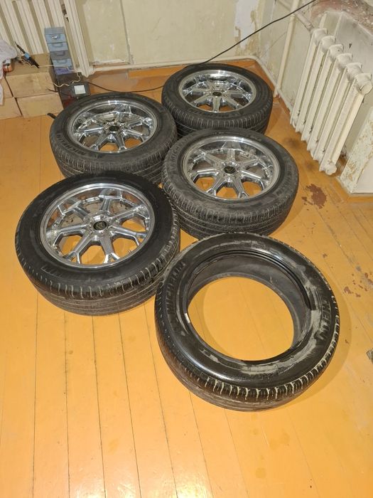 Продам диски хромовые резиной мишлен.