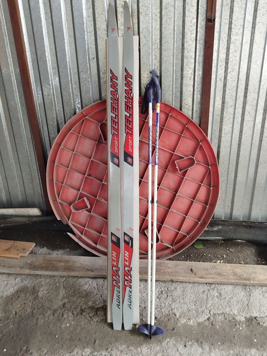 В продаже лыжи новые