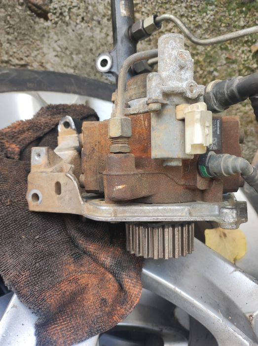 Помпа високо налягане Siemens за Пежо-308,1.6E-HDI-112к.с.