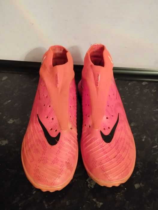 Сороконожки Nike phantom luna