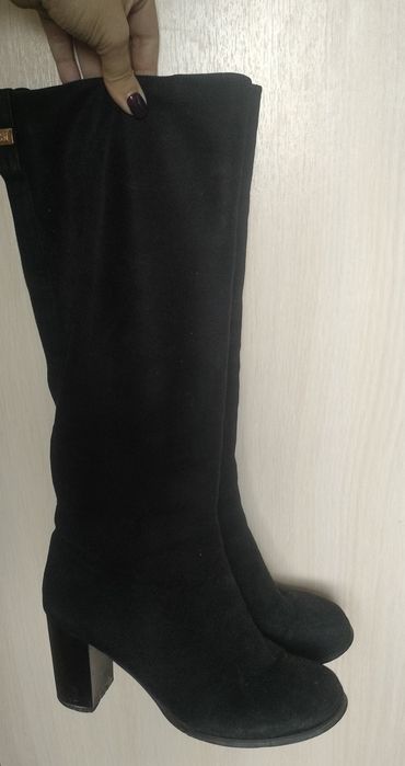 Продам женскую обувь