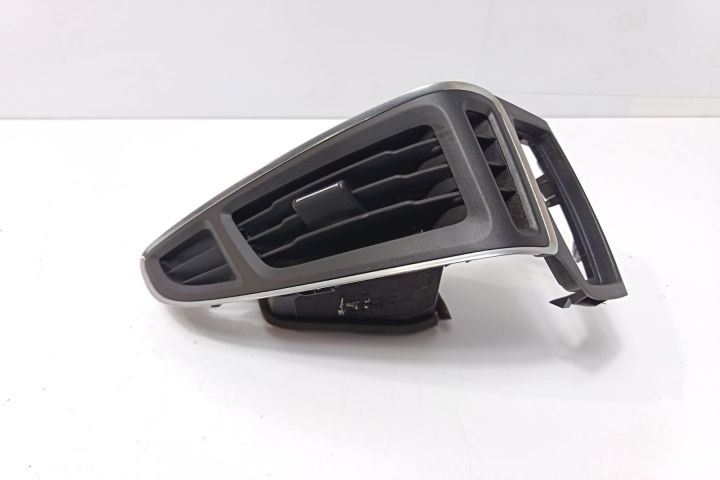Grila ventilatie bord dreapta BM51018B08 Ford Focus a 3-a generatie