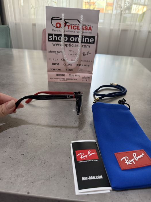 Нови очила ray ban детски модел нови !!!