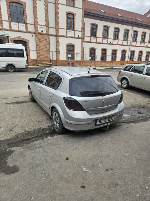 Vind opel astra h