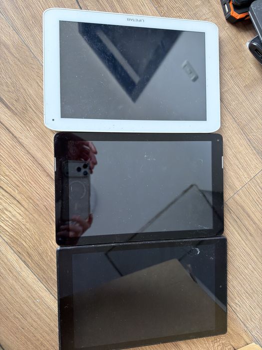 Vand tablete mai multe marci