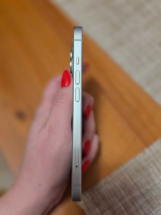 Vand iphone 15, 128gb