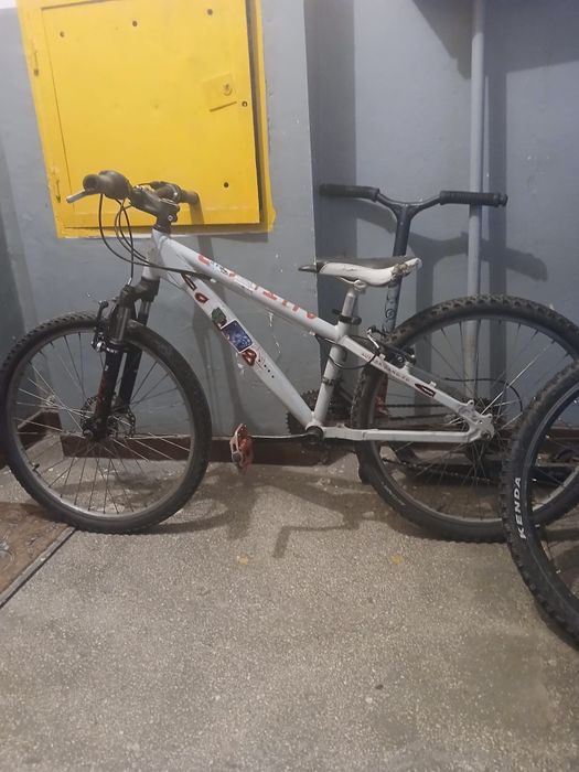 Bicicletă montanbike