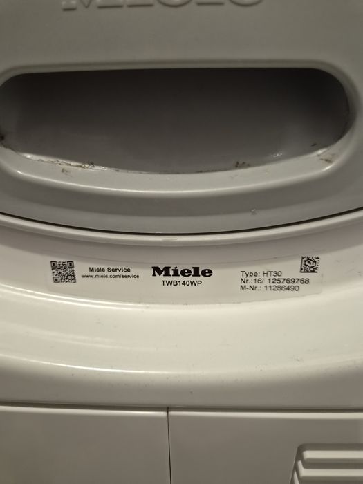 Продавам Сушилня Miele