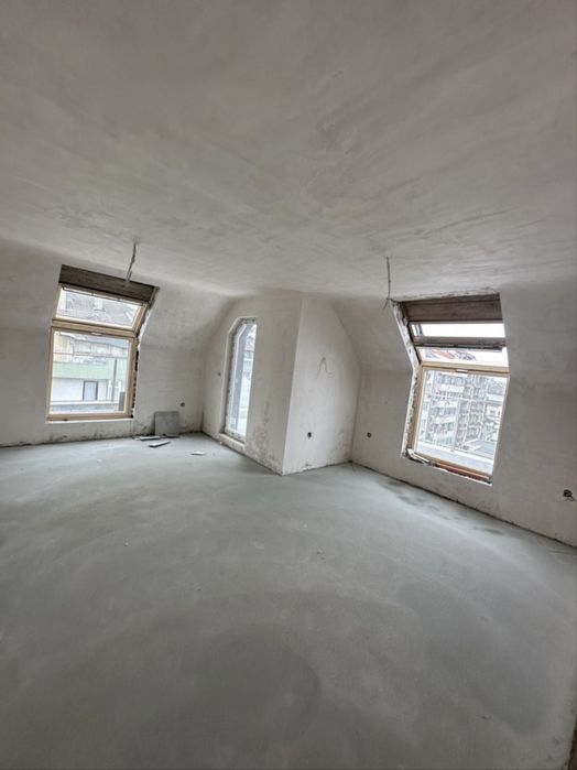 Продава се Тристаен апартамент в Варна, Автогара - 110 кв.м за 1819 €/кв.м - Снимка #8