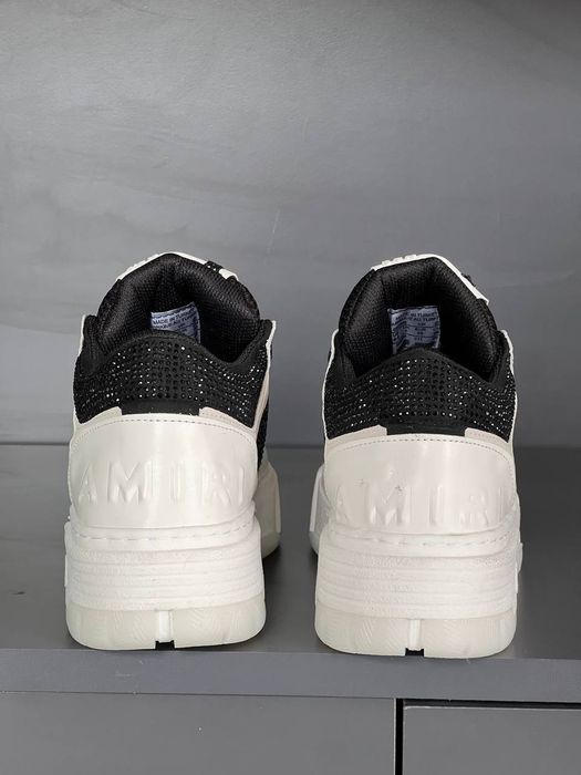 Adidași Amiri de vânzare