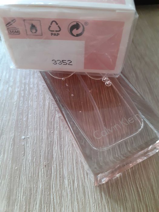 Продавам дамски парфюм   CALVIN CLEIN ETERNITY MOMENT 30 мл.