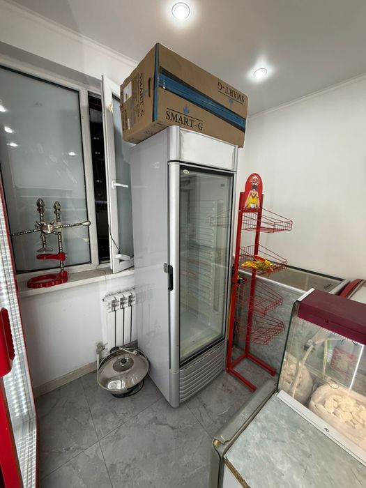 Витринный холодильник