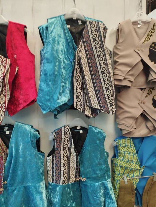 Жилетки  камзолы национальные