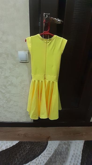 Продам костюмы  для бальных танцев