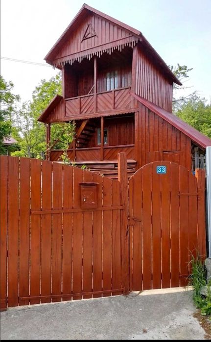 Vând  casă de vacanță la Văratec! oază de liniște cu teren generos.