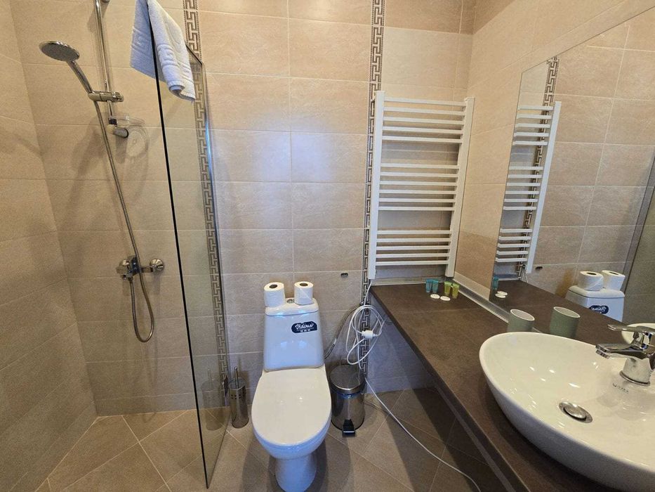 Еднофамилна къща в затворен комплекс до Пирин голф, район Разлог