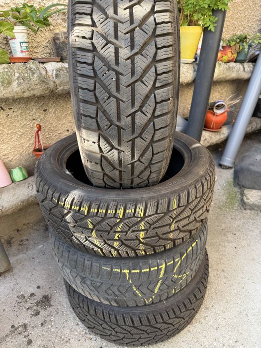 Зимни гуми Kormoran 215/50r17