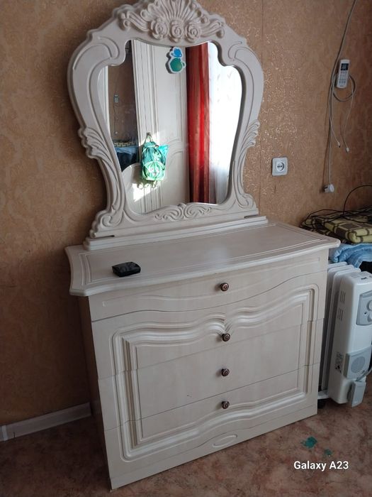 Продам срочно!!! Спальный гарнитур