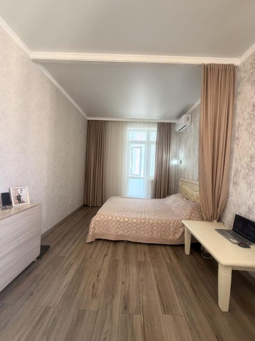 Продаю 53 кв.м. квартиру  на левом берегу