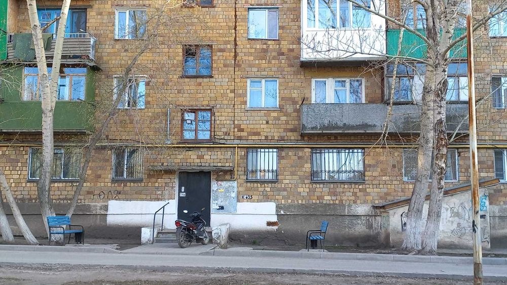 Продается квартира.  21 микрорайон д 8