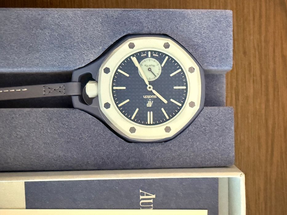 Swatch Royal Pop