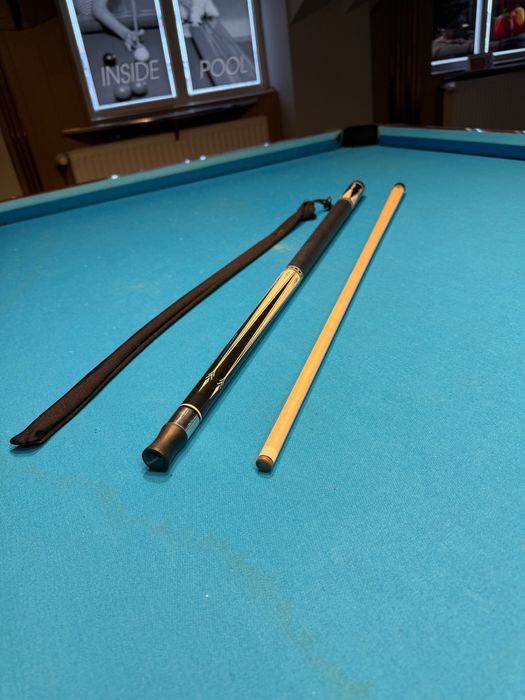 Vând tac biliard Predator