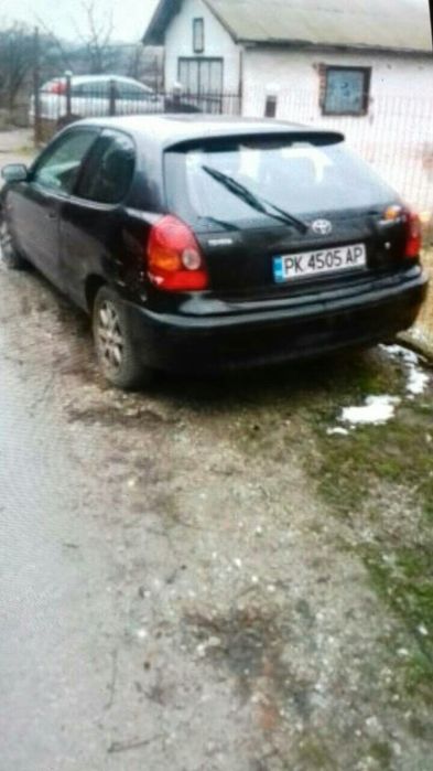 Тойота Корола на части