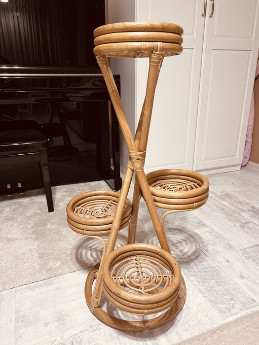 Suport din bambus pentru flori