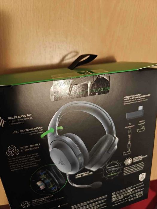 Casti Gaming Wireless Bluetooth RAZER Barracuda X 2022 USB Roz, Negru noi sigilate in cutie
