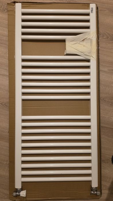 Romstal Vision Calorifer (radiator) de baie portprosop, alb, otel, drept, 500x1110mm
( 1