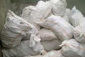 Curatenie in debarale , spatii comerciale , garaje , eliberare moloz