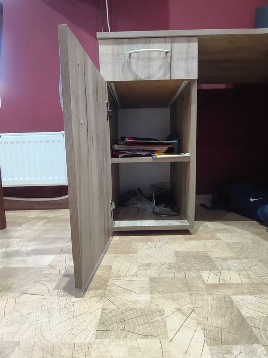 Ъглово компютърно/работно бюро в отлично състояние