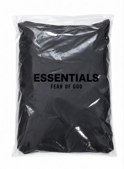 Hanorac essentials NOU