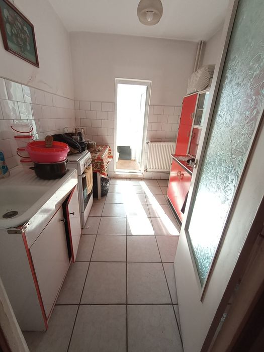 Vand apartament 2 camere str.Moldovei,Rogerius Oradea suprafață 46mpp