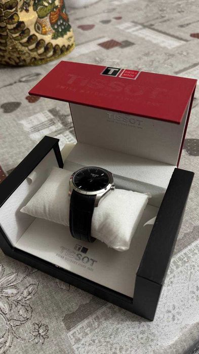 Часы Tissot Secret Date