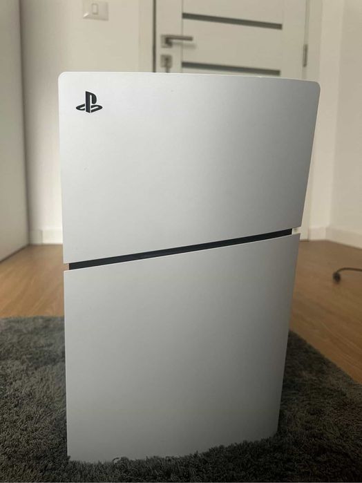Se vinde ps 5 ca nou este varianta cu disc