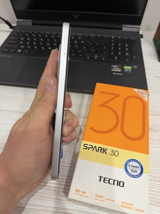 Techno spark 30 8/128