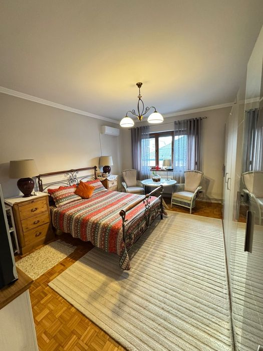 Apartament la casă –ultra central – Oradea

Se oferă spre vânzare apar