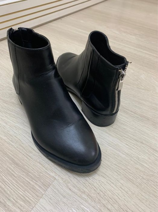 Продам ботинки